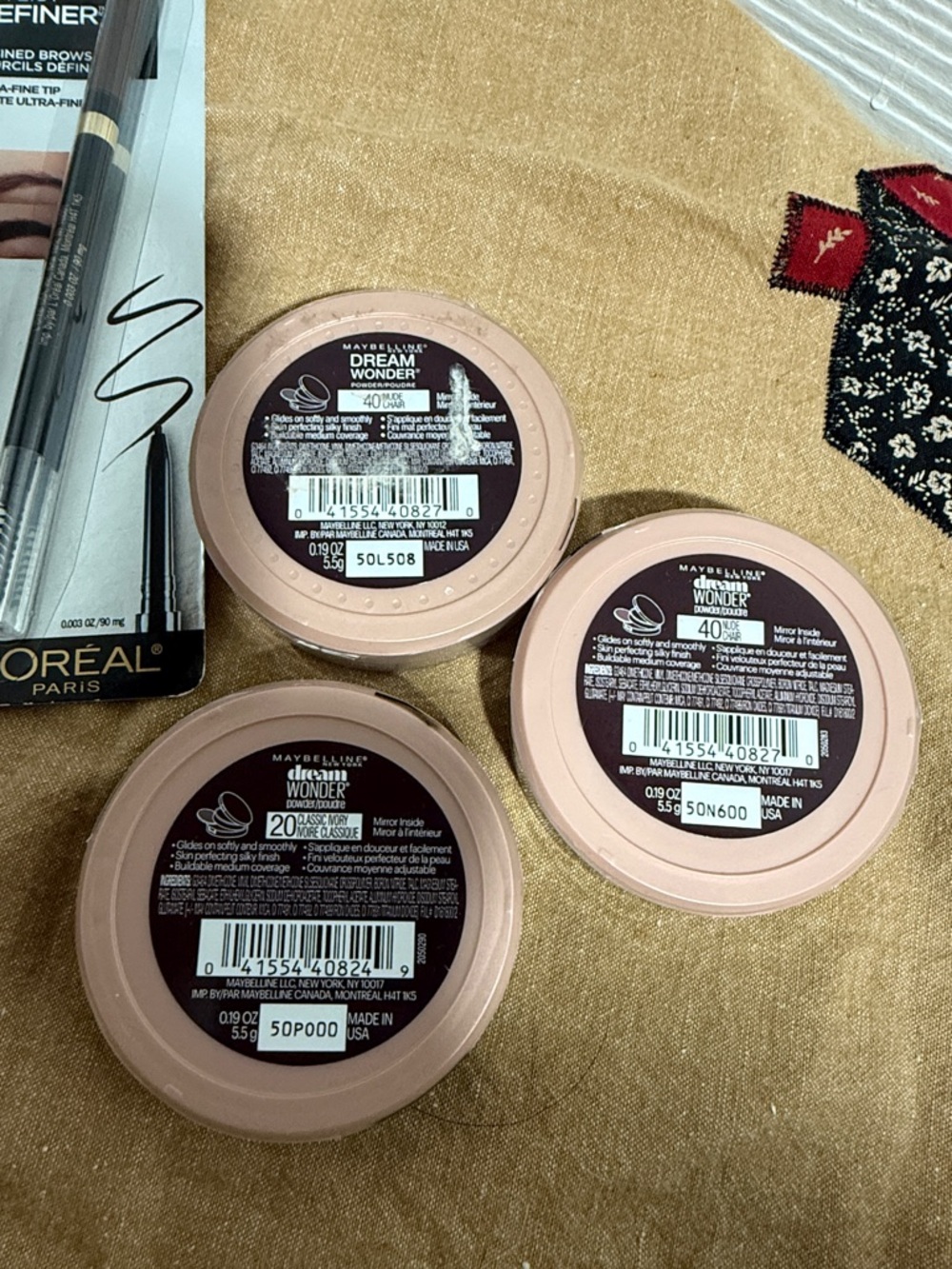 Makeup bundle - Picture 4 of 5